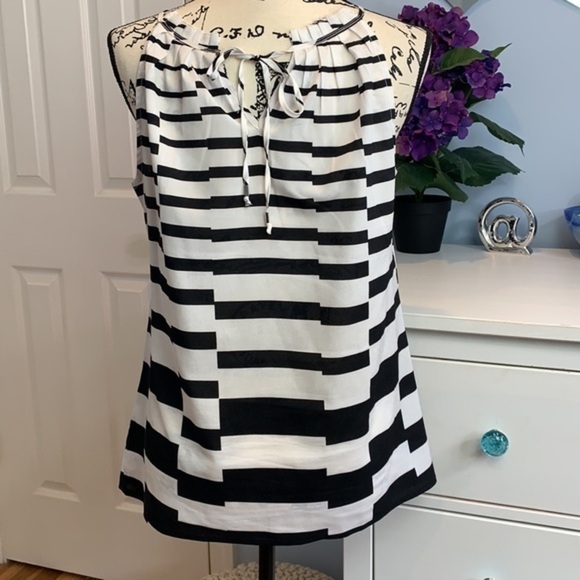 New York & Company Striped Tie Back Halter Top - Picture 4 of 6